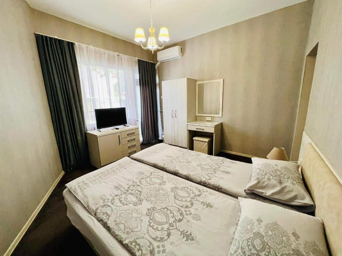 Джорджия Hotel Китен Екстериор снимка